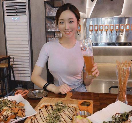 娱乐吃瓜酱穿搭